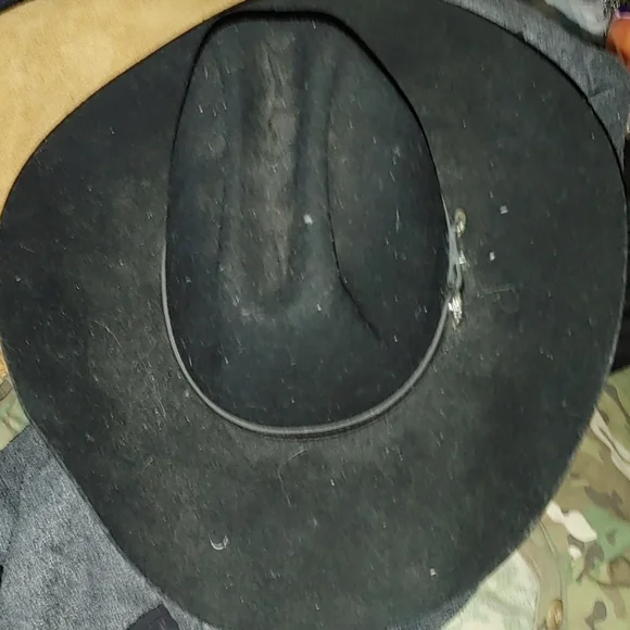 Cowboy hat - Picture 1 of 1